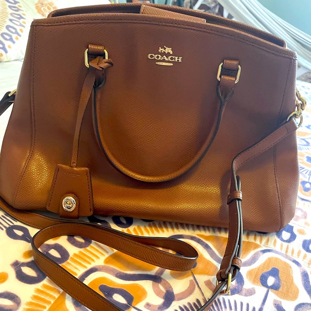 Medium size leather bag in excellent condition with no signs of use